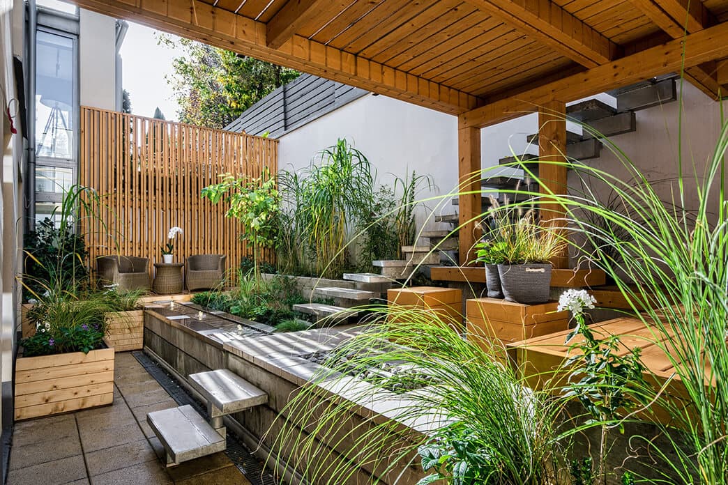 Patio & Garden