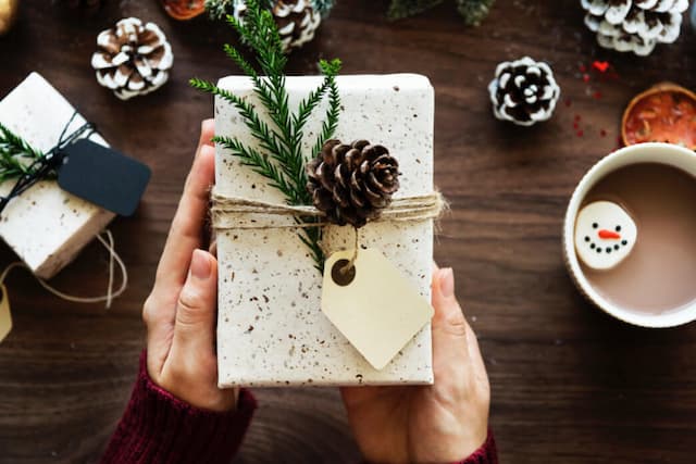 Tips for saving money on Gifts